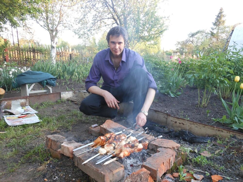  32821189  Ruslan, 50 ,    