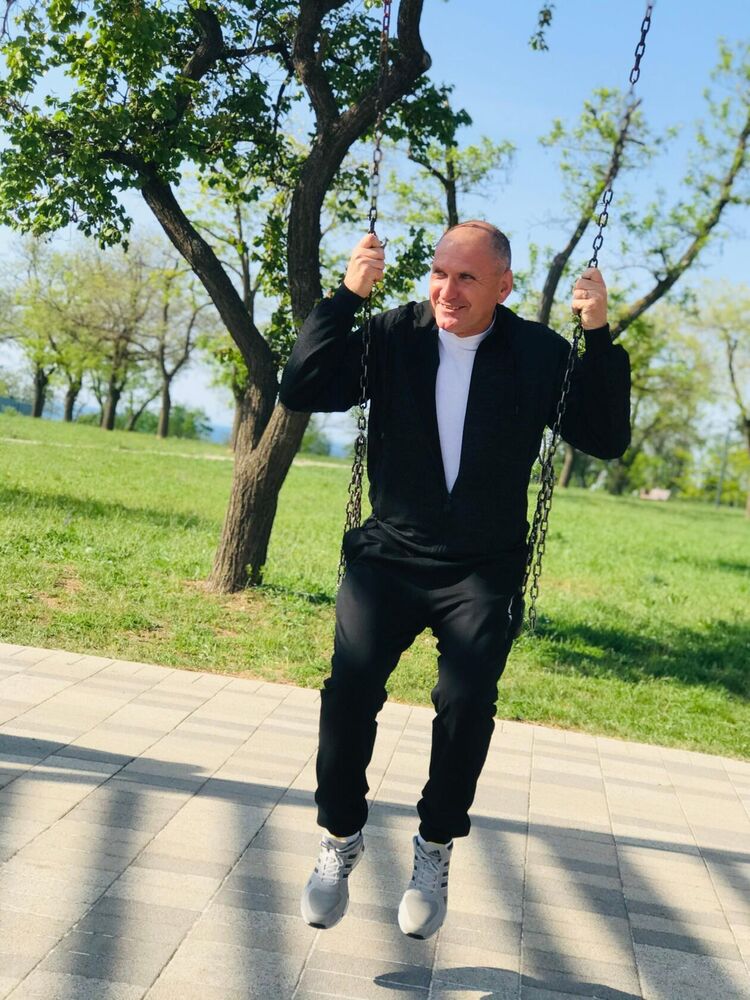  43638739  Valeriy, 55 ,    