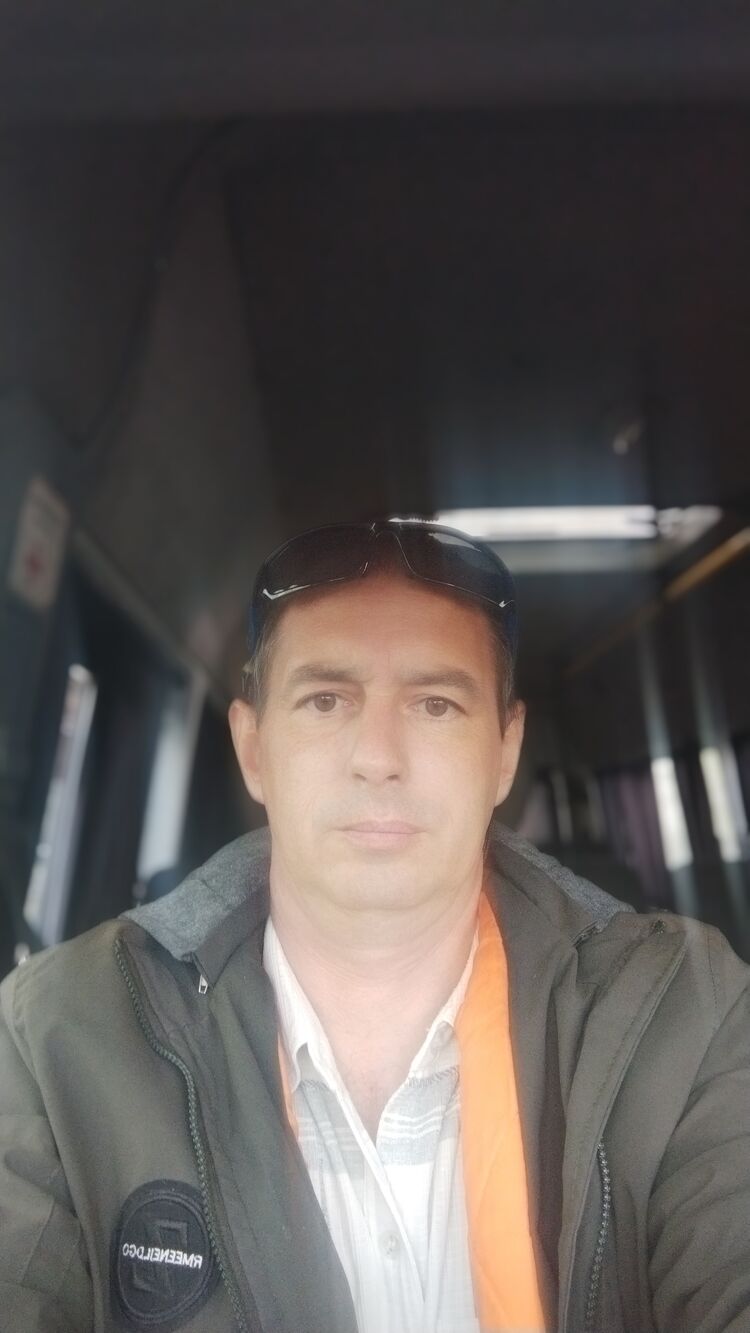  29688659  , 40 ,    