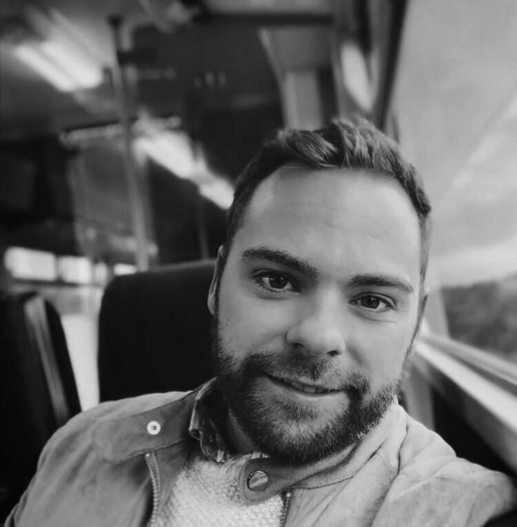 ���� 37370359 ������� ������, 34 ����, ���� ���������� � ������