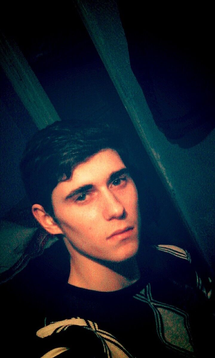  8950519  Grisa, 27 ,    