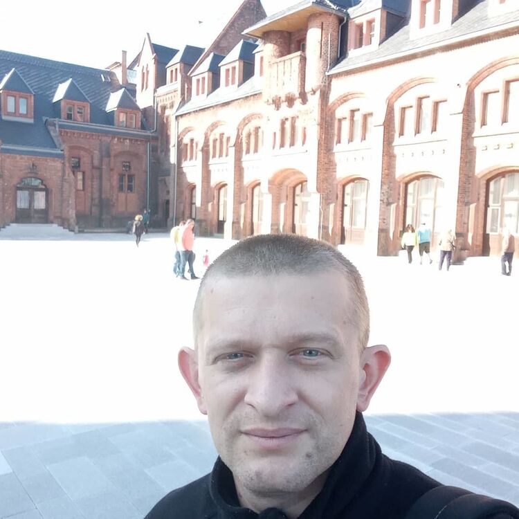  18916309  Aleksandr, 37 ,    