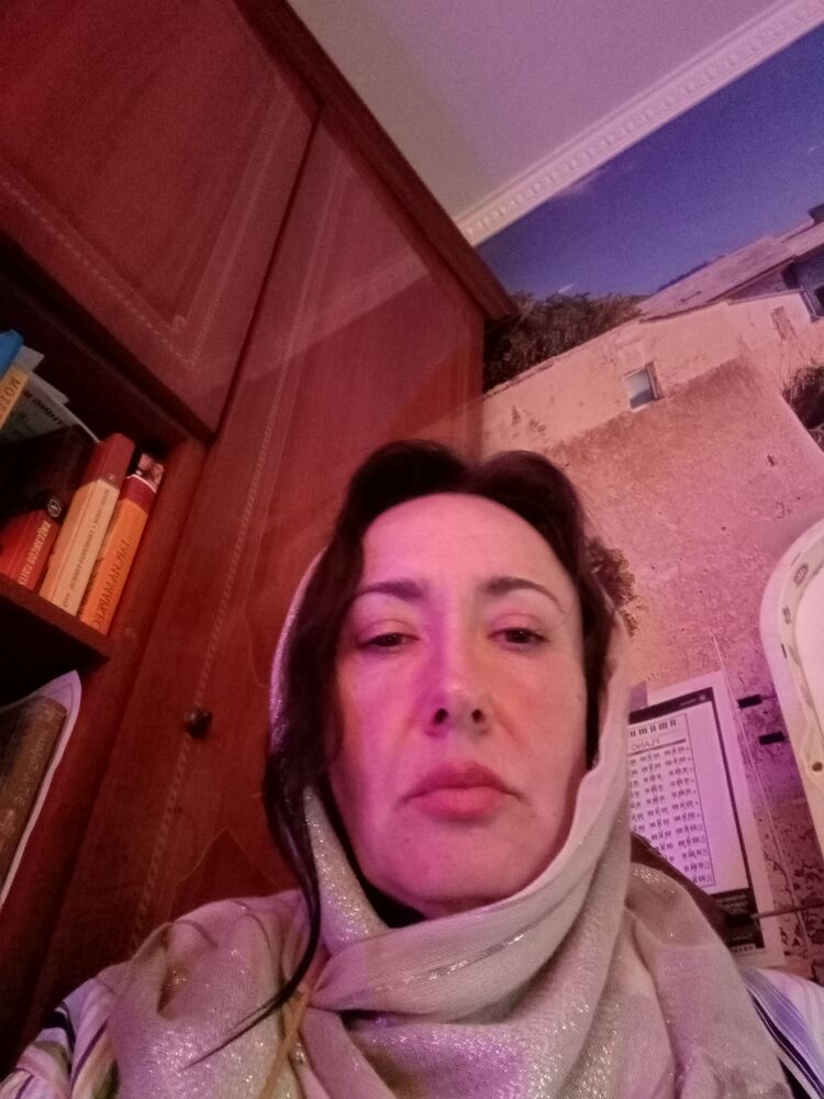  ,   Irin, 46 ,   c 
