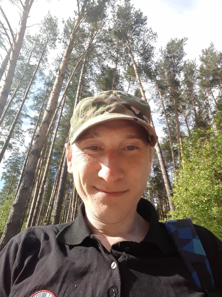  ,   Denis, 38 ,   ,   