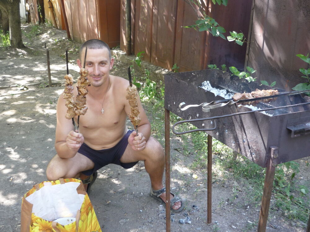  9212259  Direhter, 44 ,    