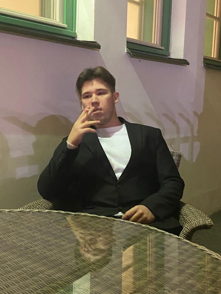  49460789  Vladimir, 19 ,    Kyje