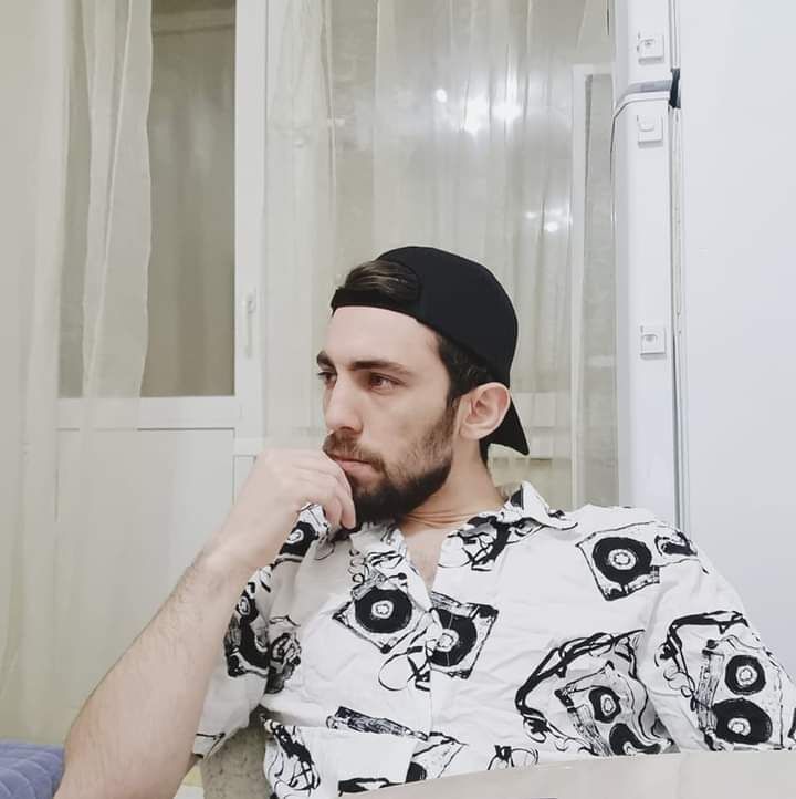  49515519  , 31 ,    