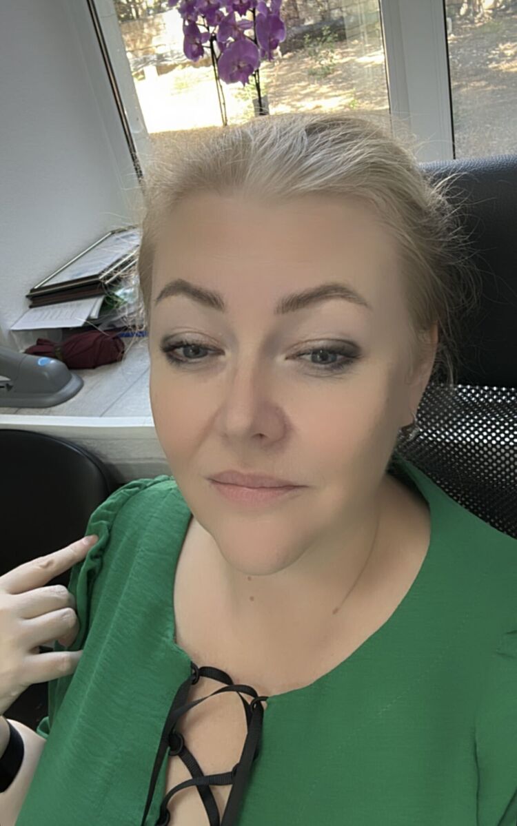  53874159  Elen, 47 ,    