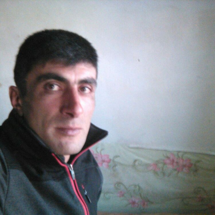  22518989  ARTUR, 41 ,    