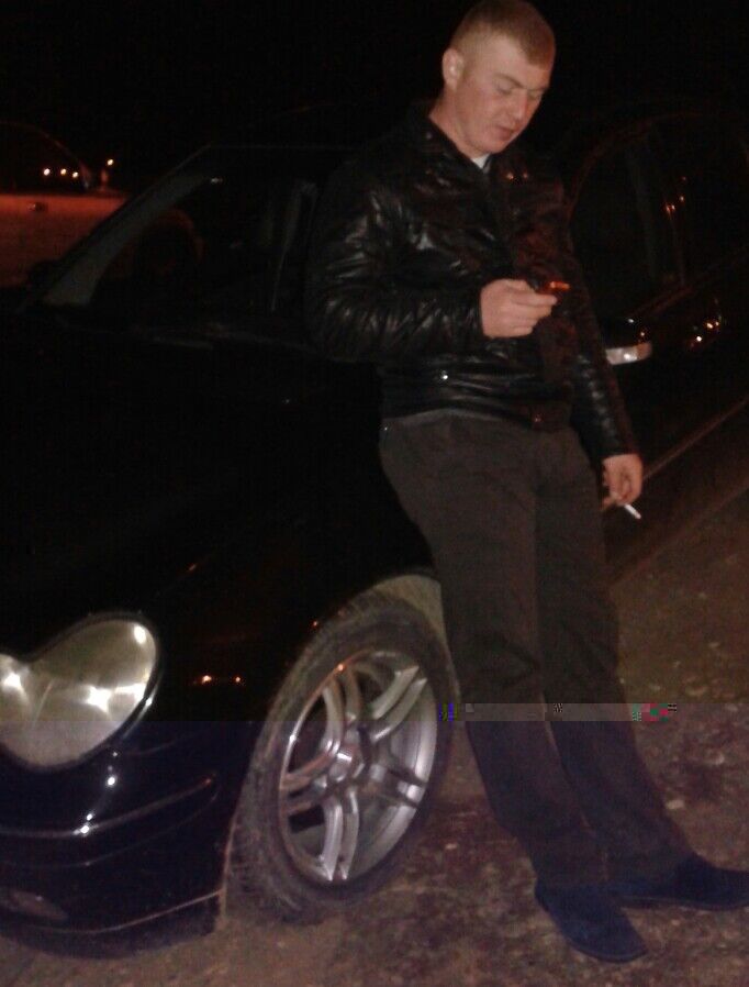  4493539  Aleqsandre, 37 ,    
