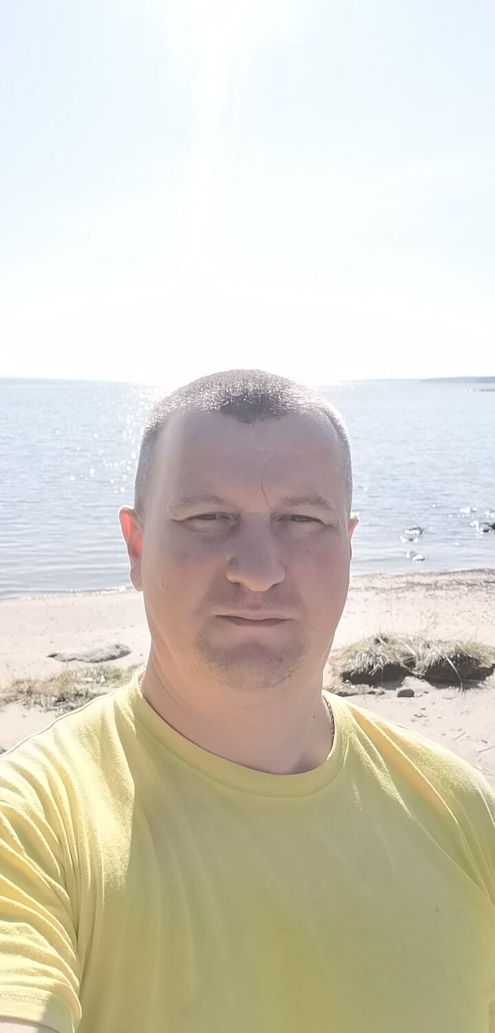  37372649  , 44 ,    