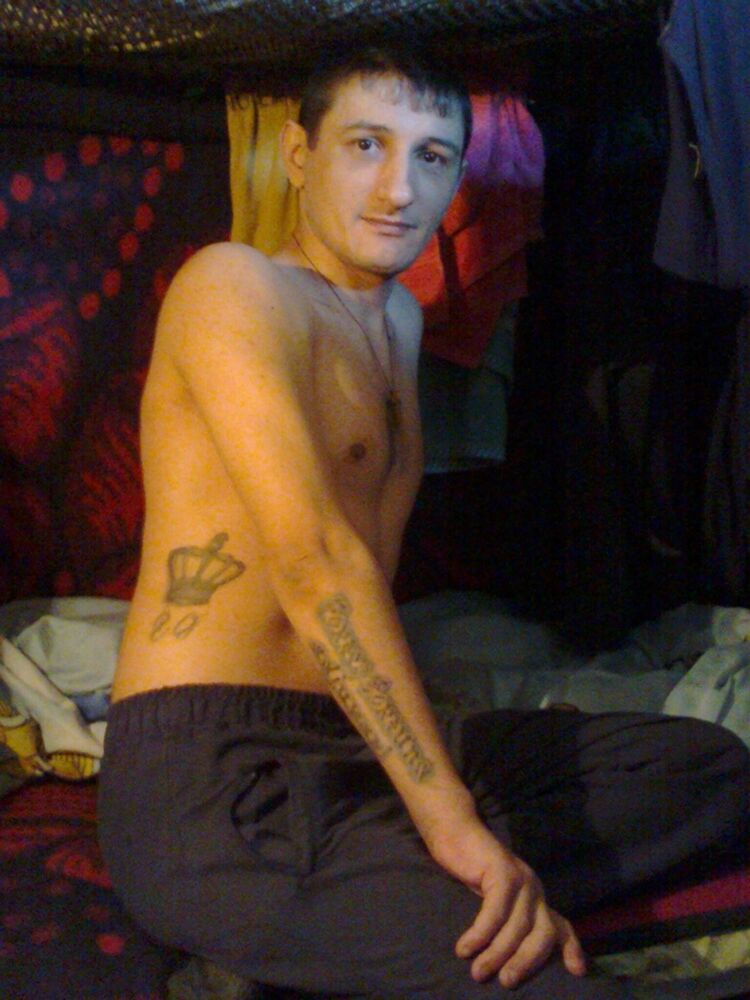  ,   Ruslan, 38 ,   ,   , c 
