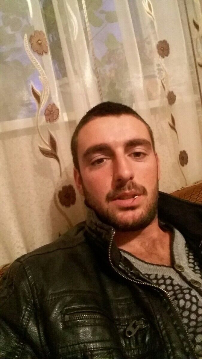  22410299  ALEX, 35 ,    