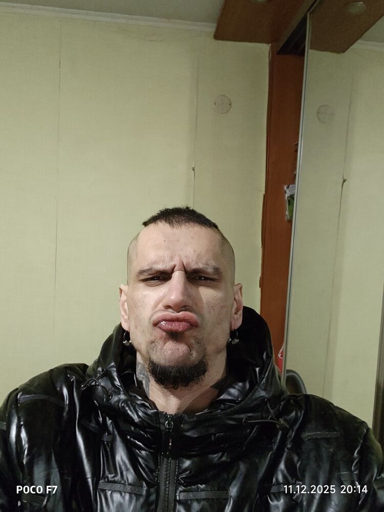  54803119  Artur, 34 ,    