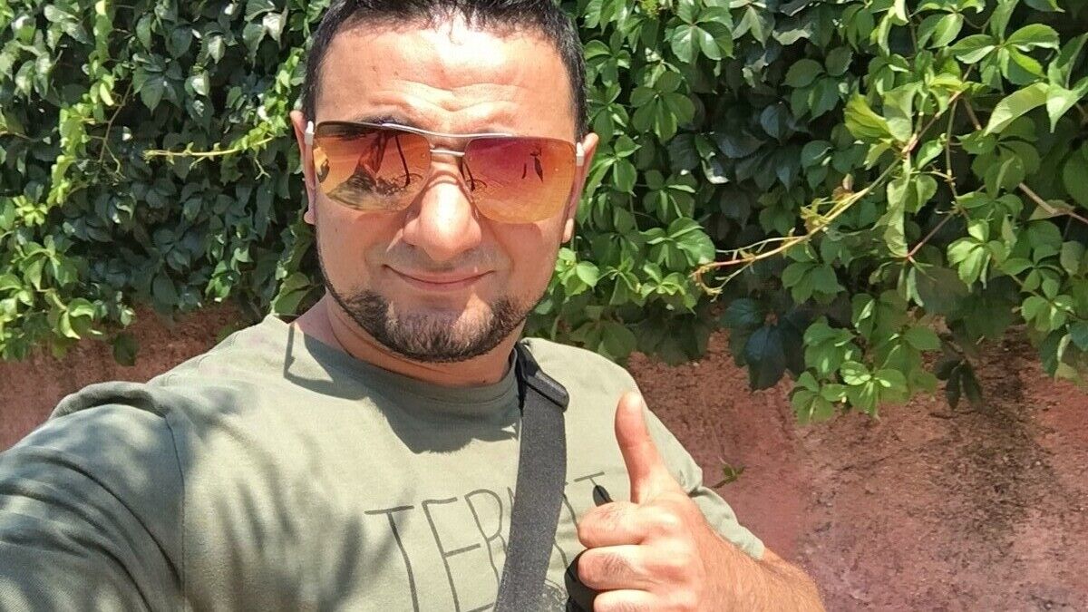  ,   Ruslan, 35 ,   ,   , c 
