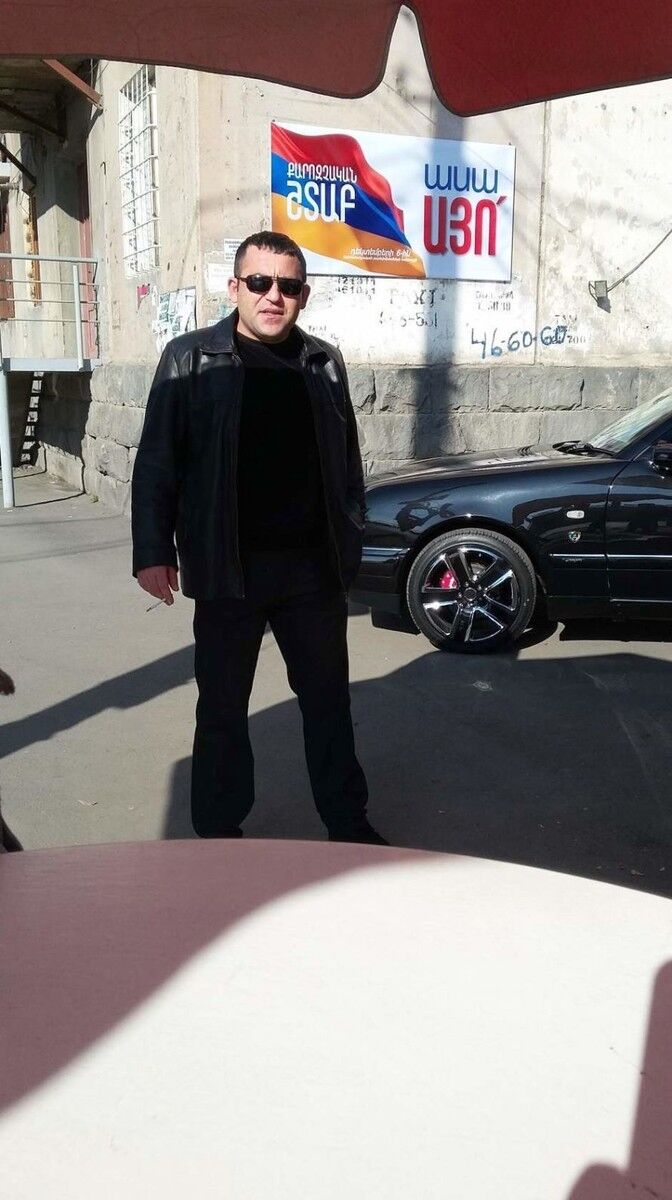  9445659  Armen, 42 ,    