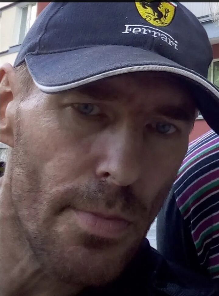  46945159  , 42 ,    