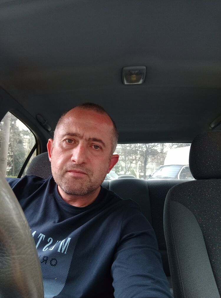  35615749  , 44 ,    