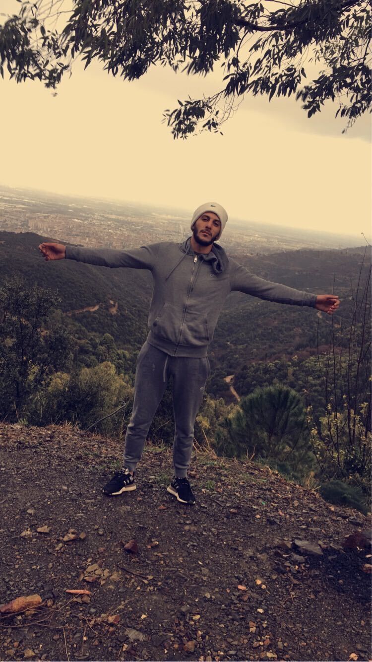 ���� 32143459 ����� Salah, 25 ���, ���� ���������� � Cheraga