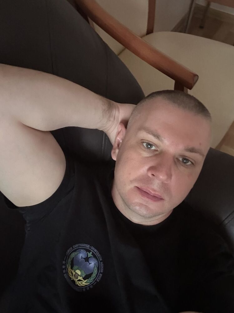  48299269  , 42 ,    
