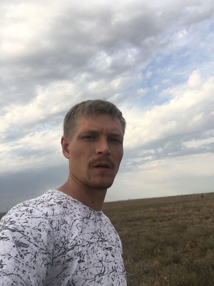  34661079  Vlad, 29 ,    