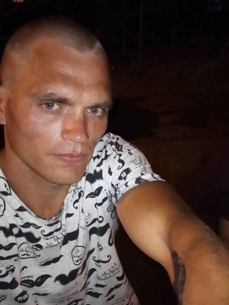 43982979  , 30 ,    