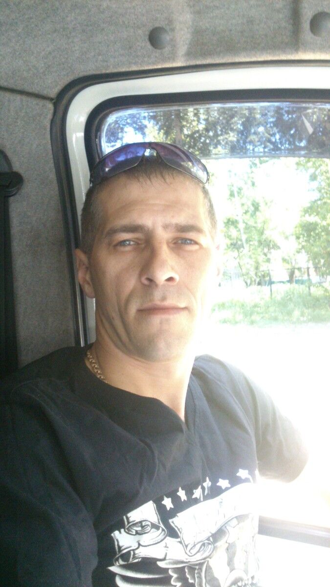  --,   , 42 ,   