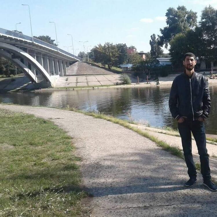  ,   Gurami, 33 ,   ,   , c 
