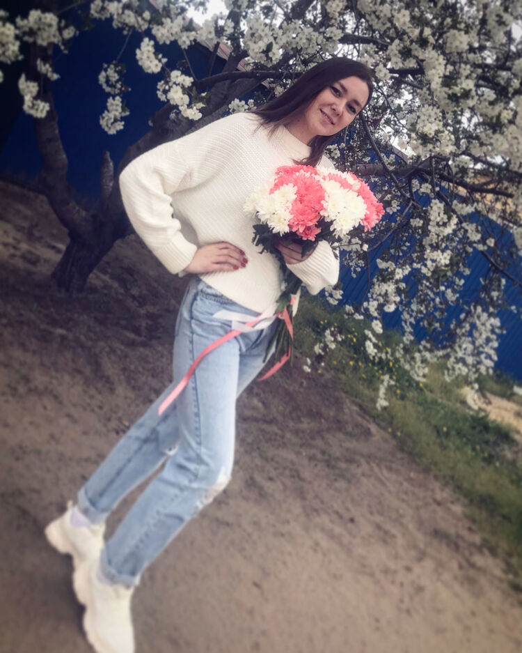  37632379  , 32 ,    -