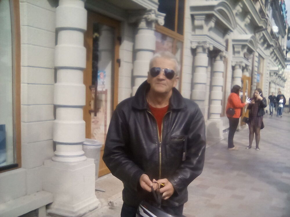  16147469  Viktor, 62 ,    