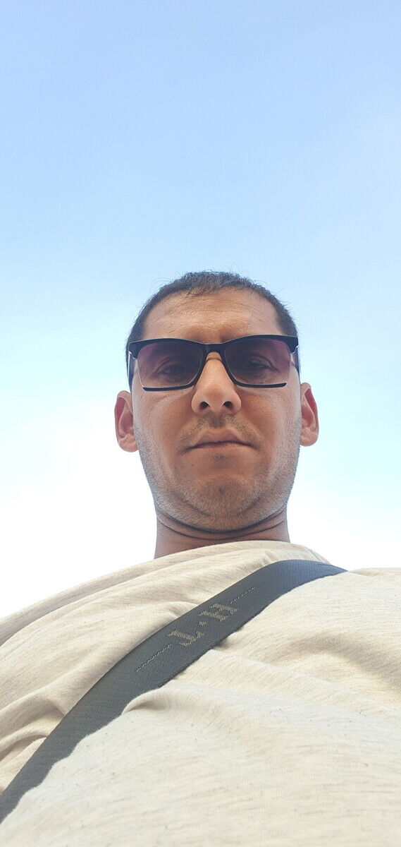  21006719  Dilyor, 36 ,    