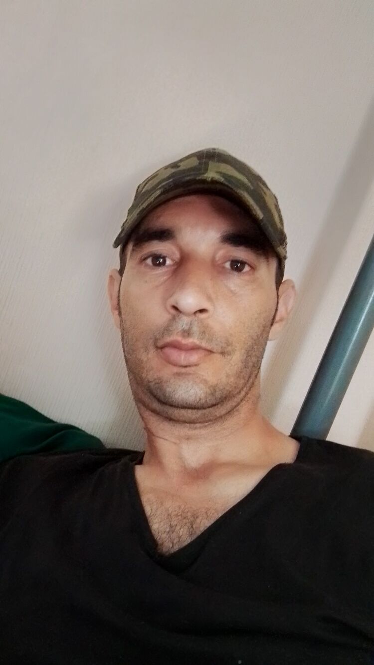  ,   Haddou, 37 ,   ,   , c , 