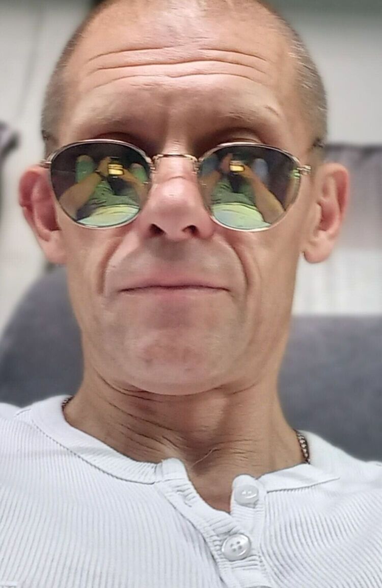  27985679  TARAS, 53 ,    