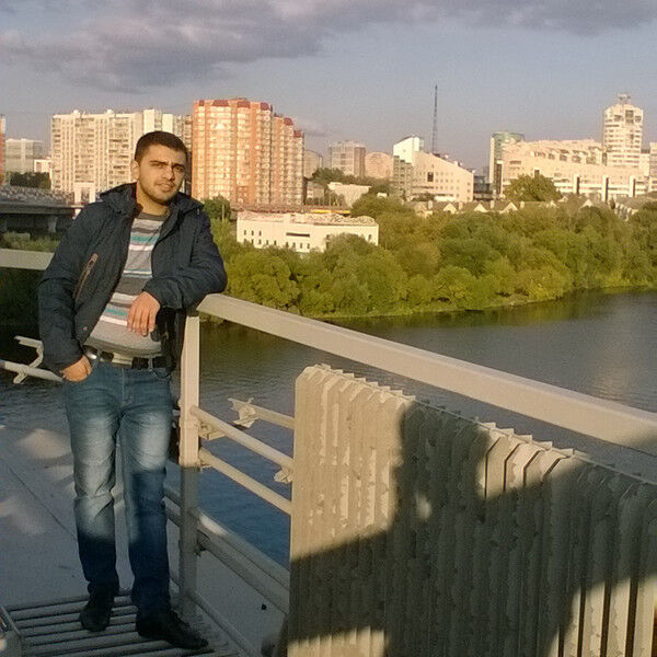  12543039  Zaven, 31 ,    