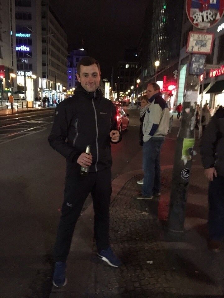  10449119  , 34 ,    
