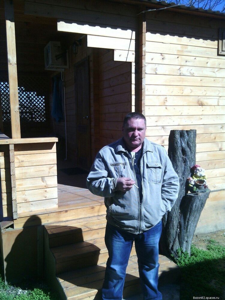  11209889  Maks, 45 ,    
