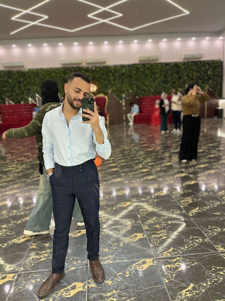  ,   Mo, 25 ,   ,   