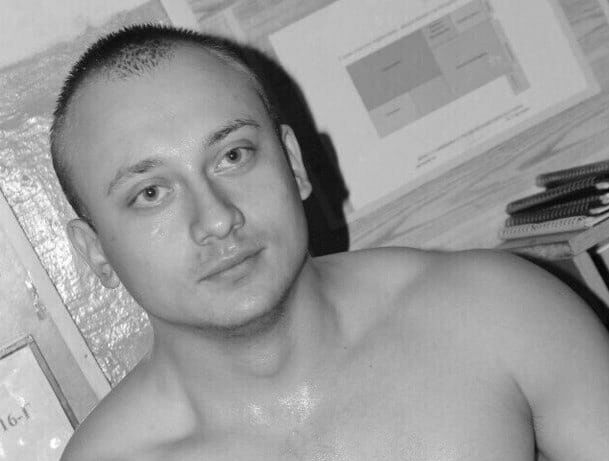  54099369  Pavel, 31 ,    