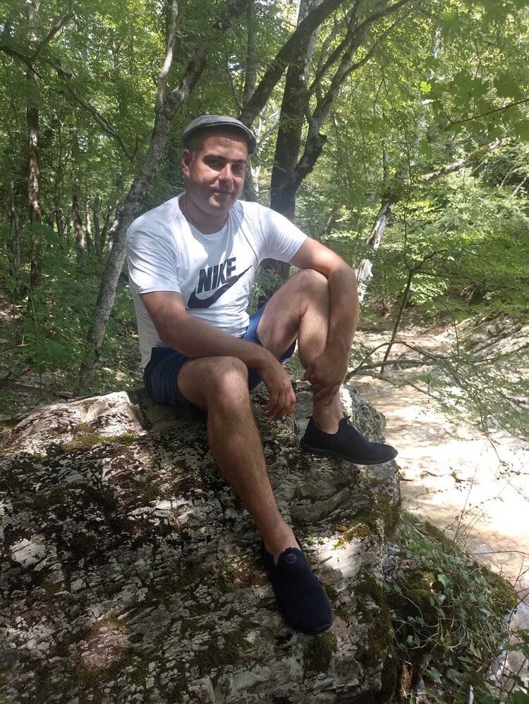  ,   Alexander, 37 ,   c 