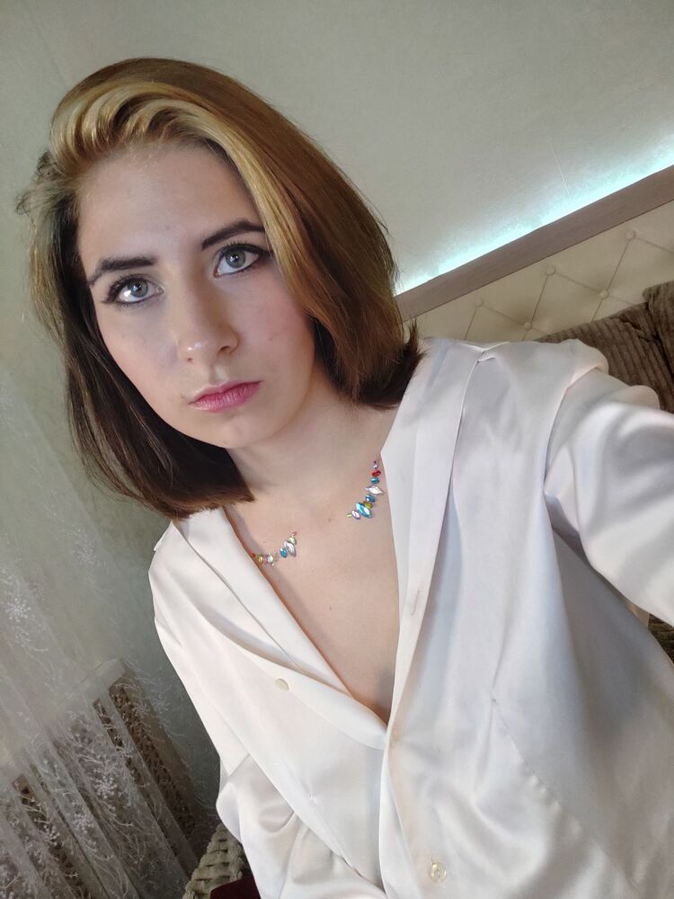 ,   Karina, 24 ,   ,   