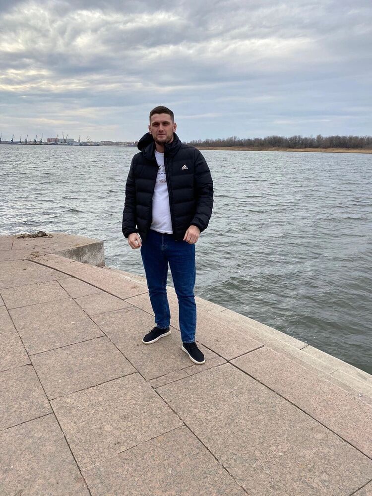  ,   Ruslan, 32 ,   ,   
