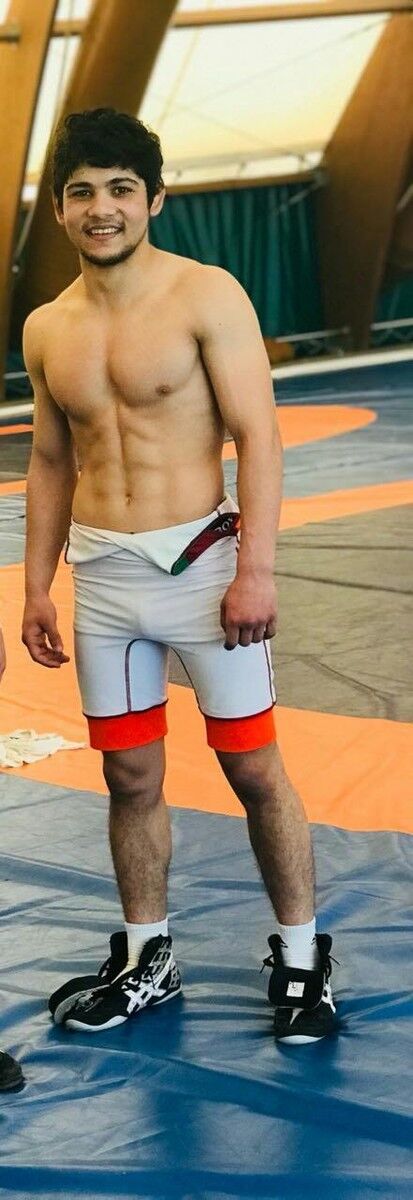  18484909  Elvin, 27 ,    