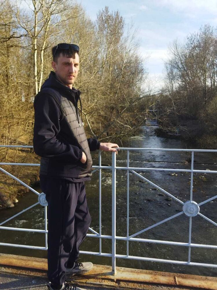  53570389  , 34 ,    --