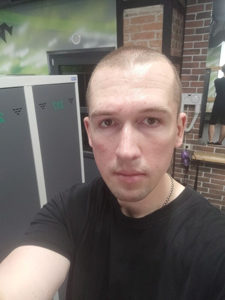  32535209  Oleg, 37 ,    