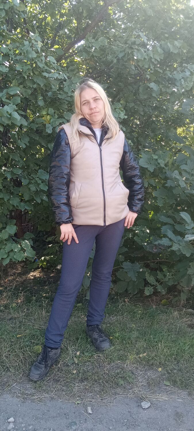  54044429  Yana, 32 ,    