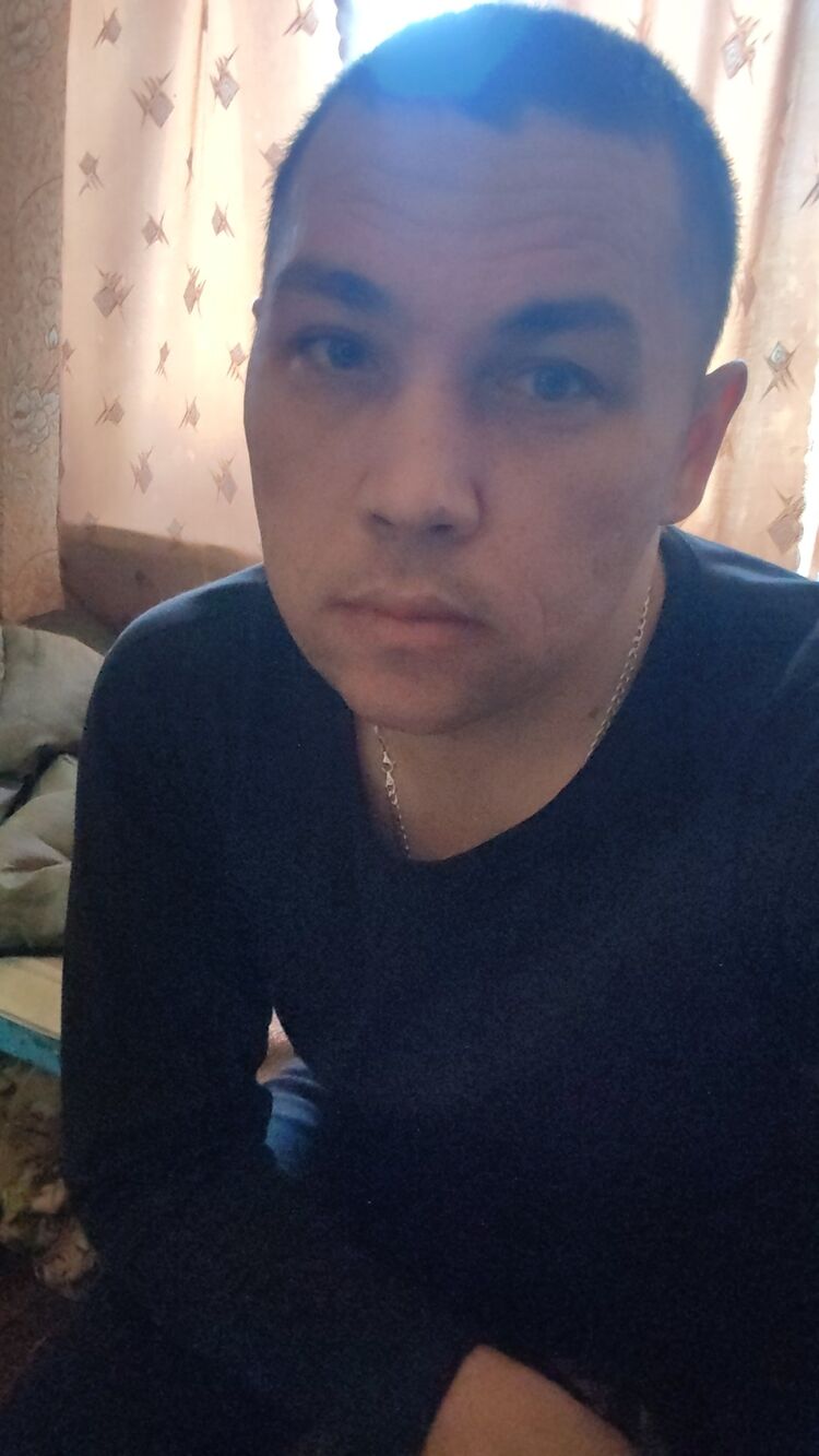  42339279  RUSLAN, 38 ,    