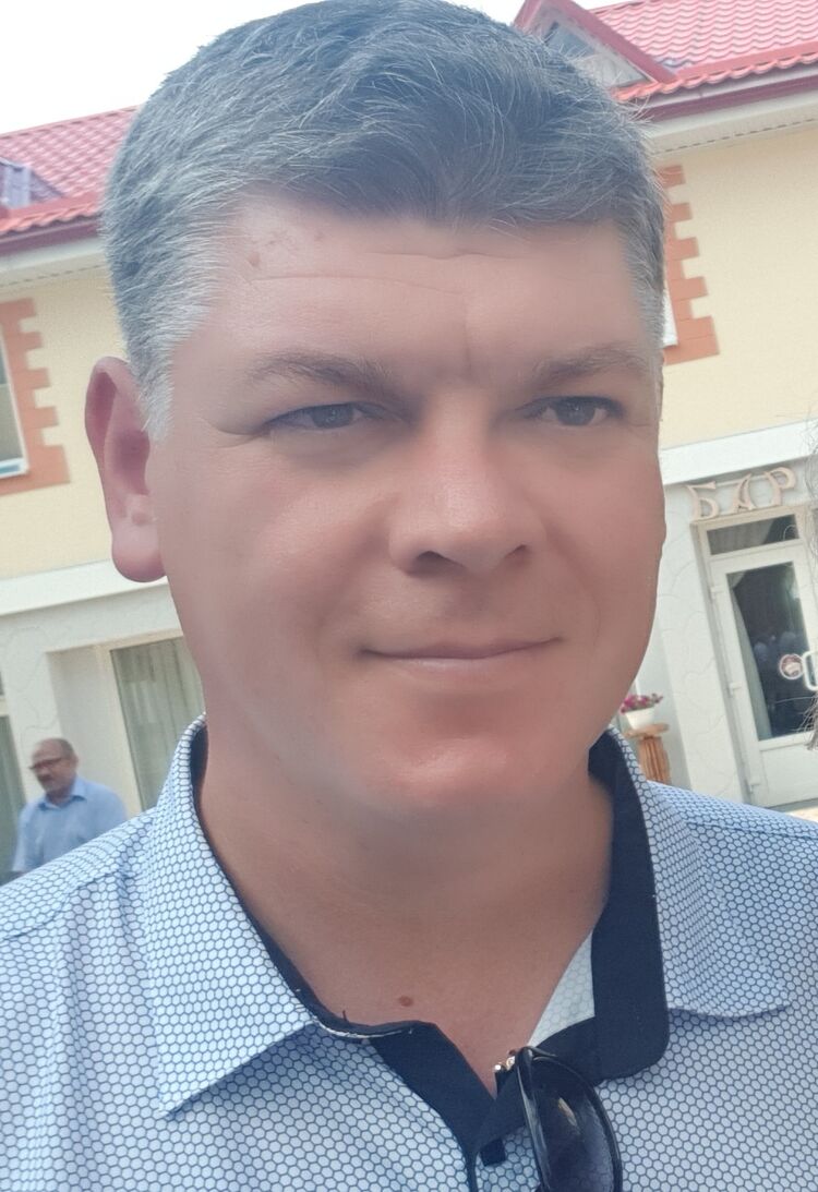  ,   Den, 49 ,   ,   