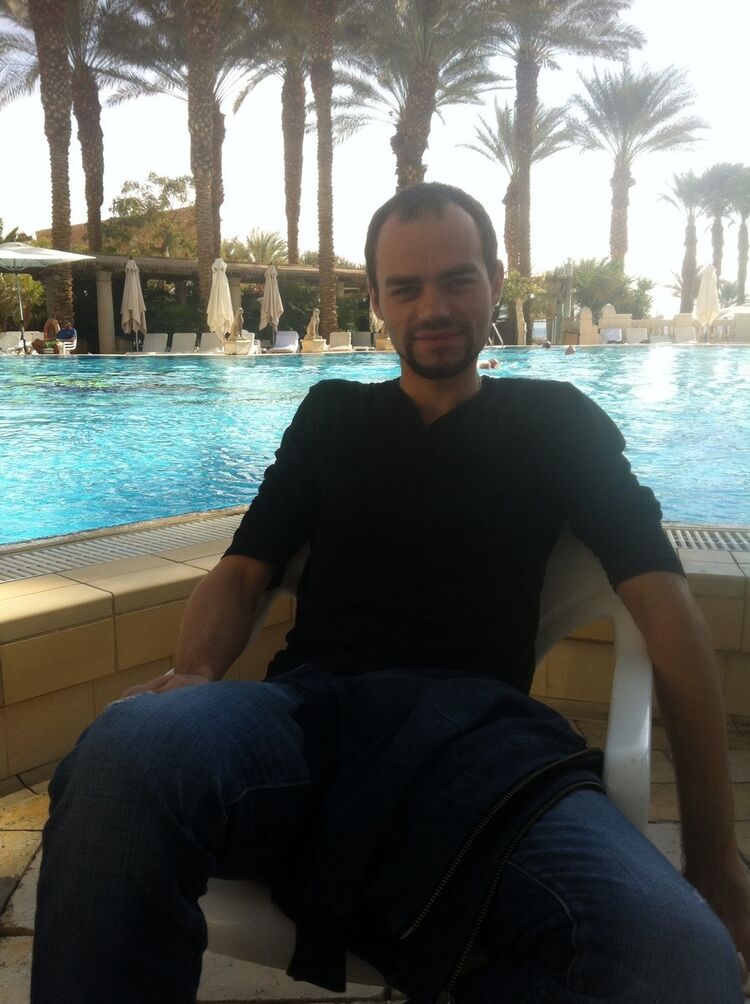 5328829  Alexandro, 39 ,    