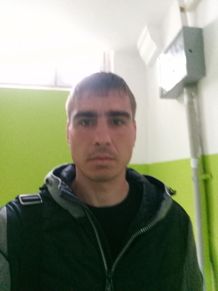  19651339  Yury, 38 ,    