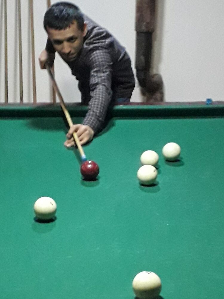 16118389  Rustam, 42 ,    